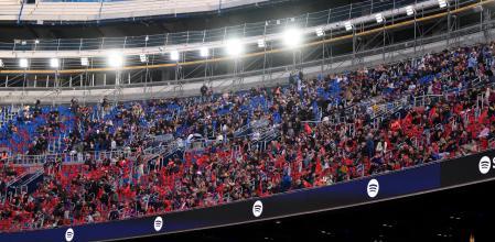 世体:欧足联检查员全面审查诺坎普,确认其可以举办欧冠比赛