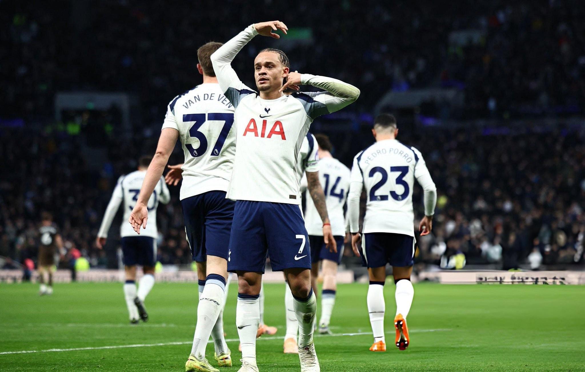 哈维-西蒙斯:我有点想念我的庆祝动作,所以必须好好庆祝下