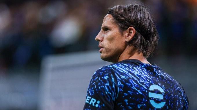 斯基拉:索默在国米的未来存疑,目前续约谈判陷入停滞