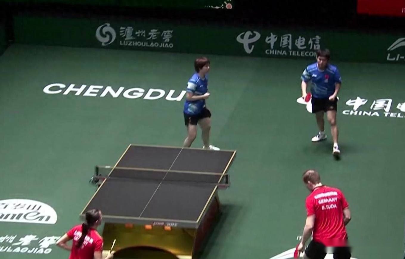 不适应防弧!林诗栋/蒯曼2-1杜达/温特!国乒2-1领先德国!