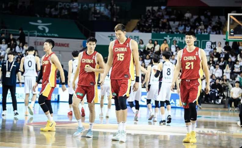 世预赛两连败!曝中国男篮再负韩国后开会2小时