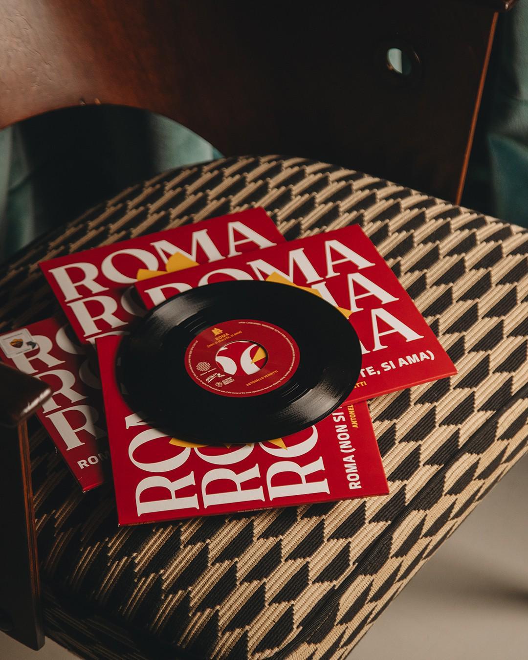 罗马推出黑胶唱片版队歌:限量版售价49.9欧,普通版19.9欧