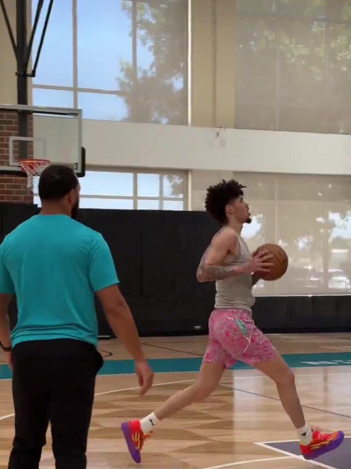 痞帅又能打三球的球风你爱不爱