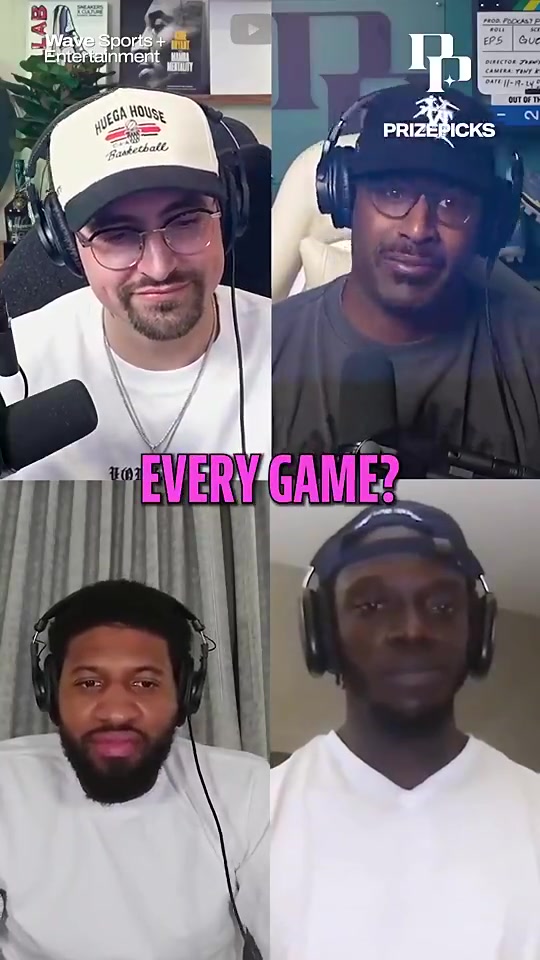 真敢说啊乔治此前詹姆斯指挥交通时经常走步但裁判都不管