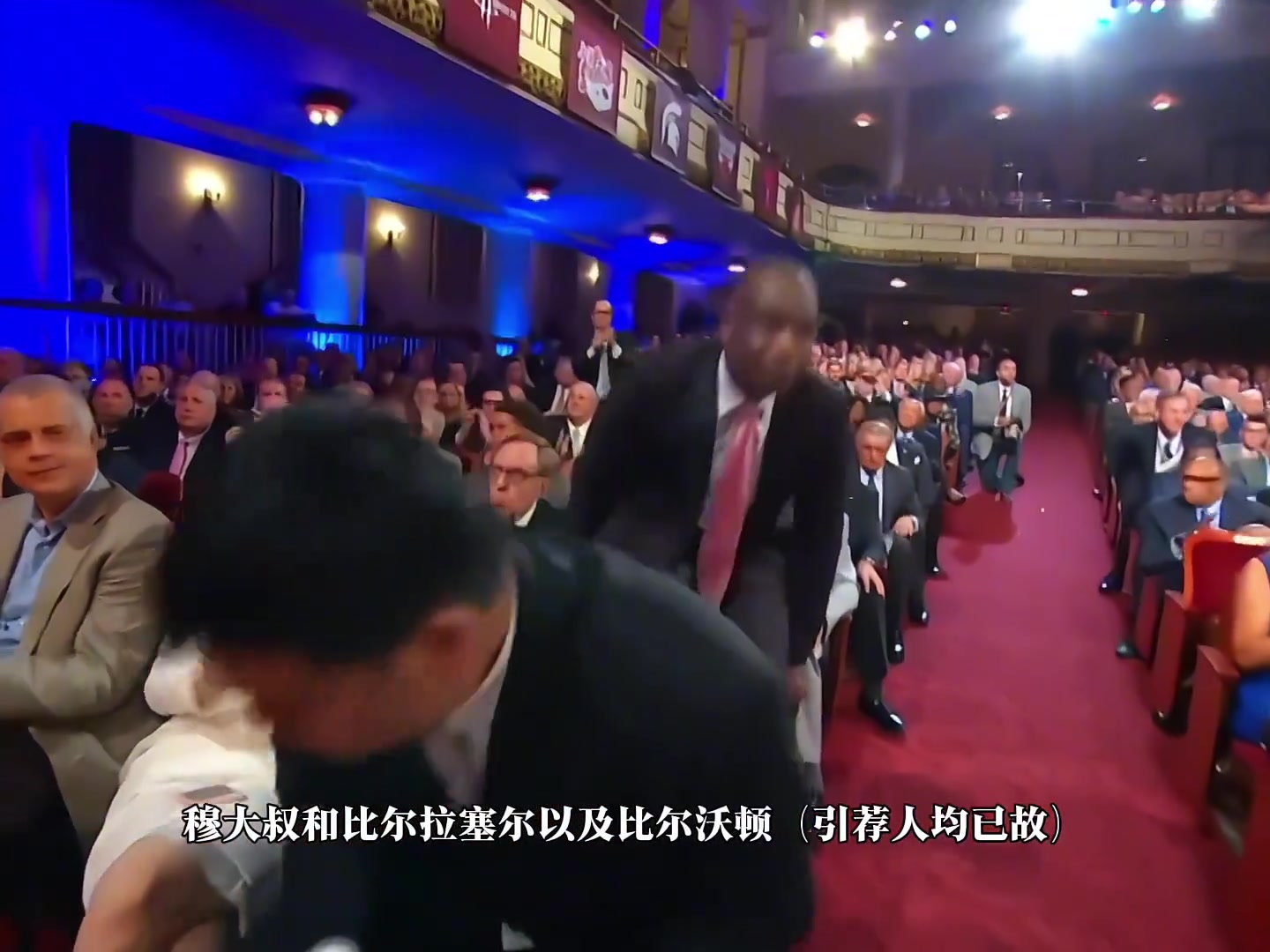 完美诠释了谦逊与真诚这绝对是奈史密斯名人堂史上最精彩的演讲