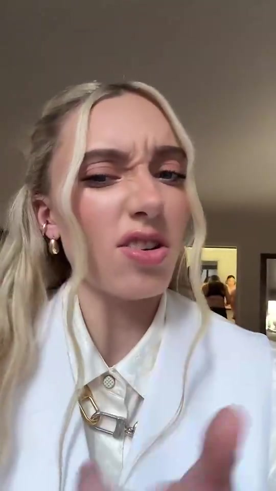 来自状元佩奇的甜美暴击李月汝新队友这颜值可太耐打了