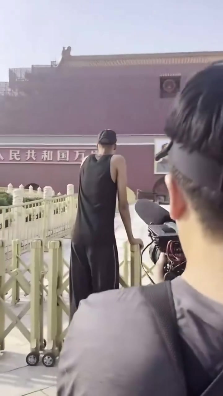 结束少林寺修行后文班到天安门广场瞻仰了一番拍照留念