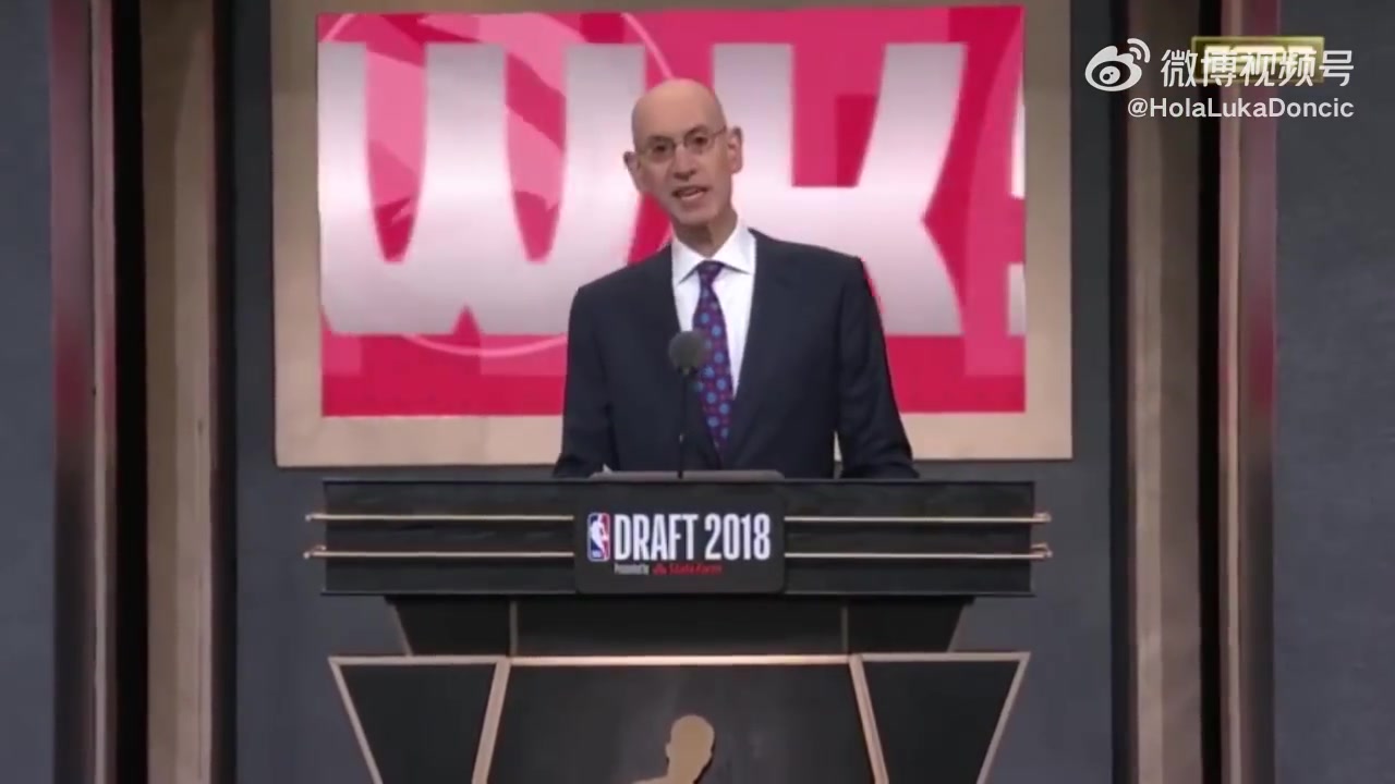 7年前的今天东契奇被老鹰用探花签选中随后交易至独行侠