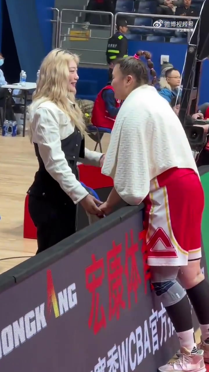 看得出来李梦也很喜欢大宝贝呀