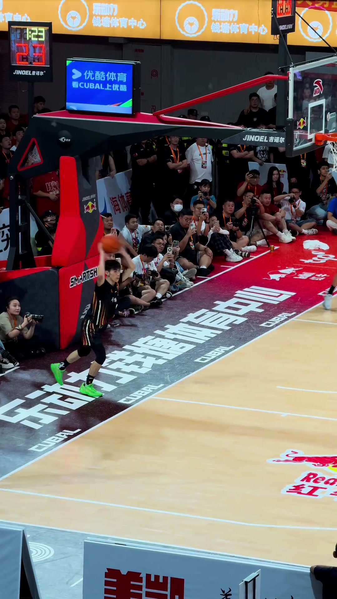 华大这个底线发球战术 值得让其他球队好好学习