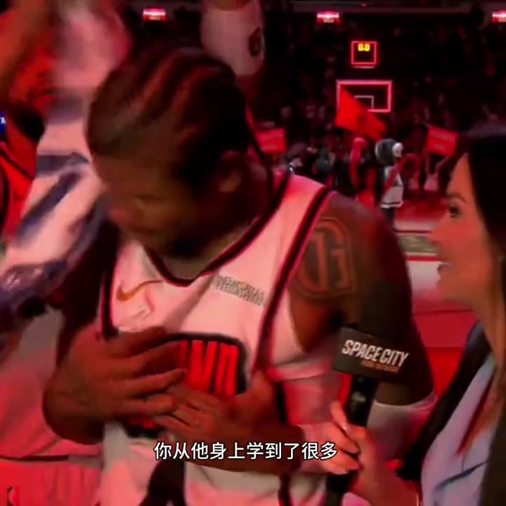 结果互换了杰伦-格林此前每个夏天都跟杜兰特训练