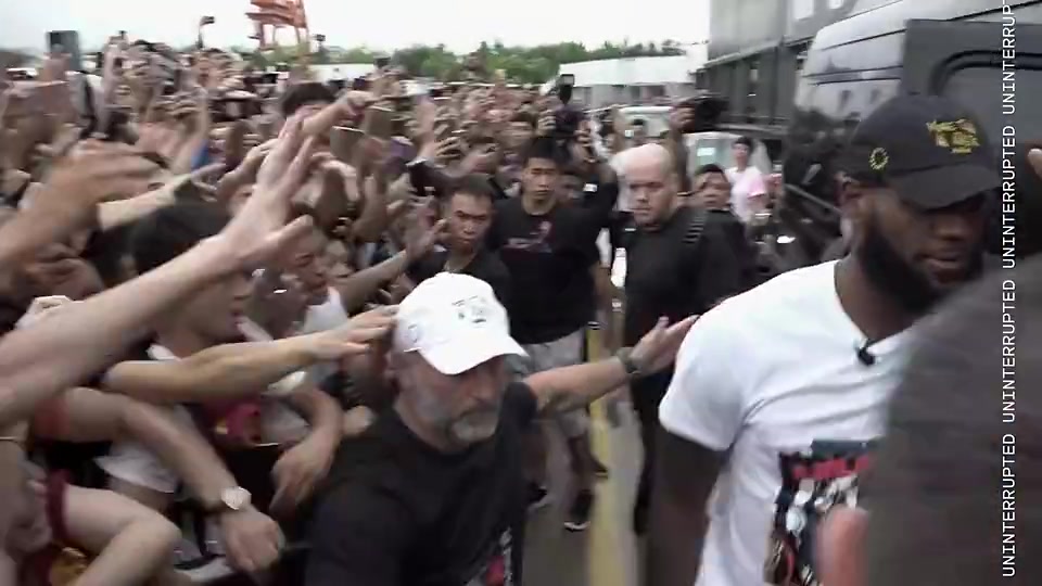 还会再来吗2018年詹姆斯中国行抵达上海是何等的盛况