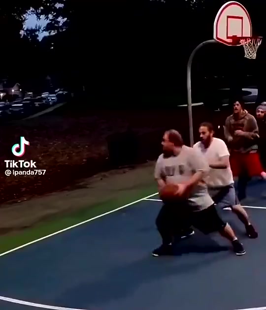 大哥这球风就是民间约基奇啊简直不要太秀