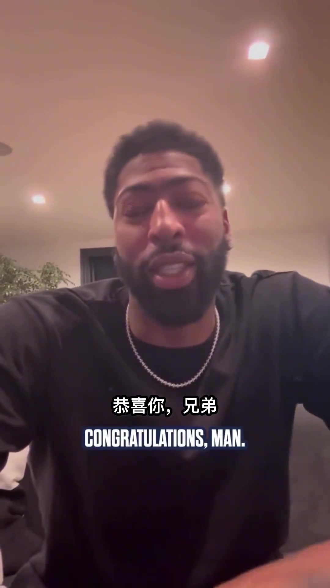 浓眉欢迎弗拉格我还记得去年你颜射我的三分 我要找回场子了