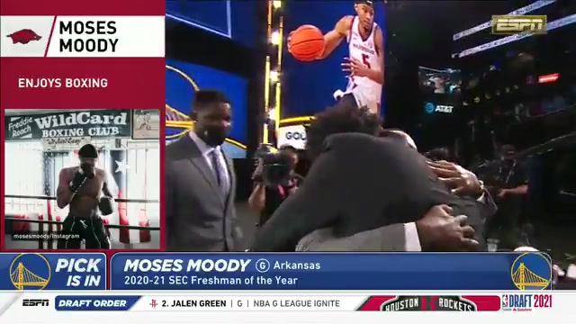 缺点文化早些年选秀时解说员帕金斯死活念不出穆迪的名字