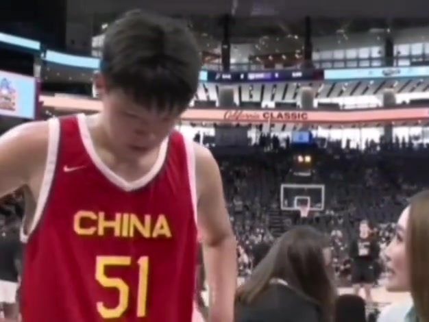 杨瀚森此前夏季联赛赛后采访飚脏话 孟超听后都绷不住了