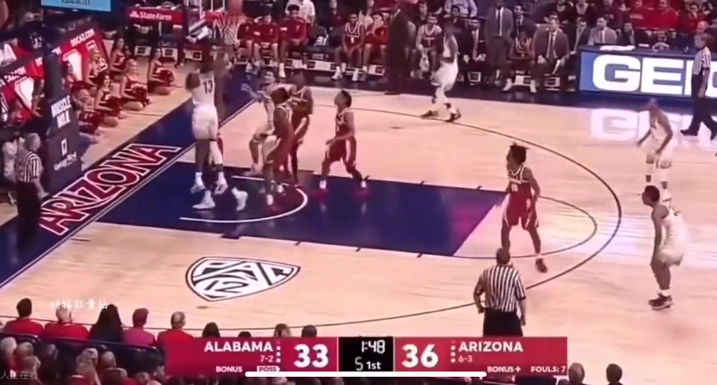 艾顿当年是怎么力压东契奇成为状元的他在大学打球竟然如此残暴