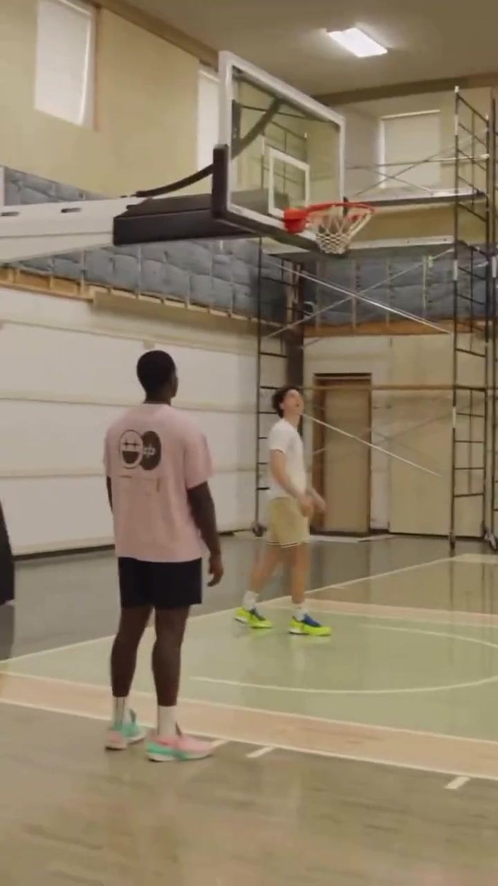 致敬杜兰特巴特勒解锁新的魔性投篮前摇