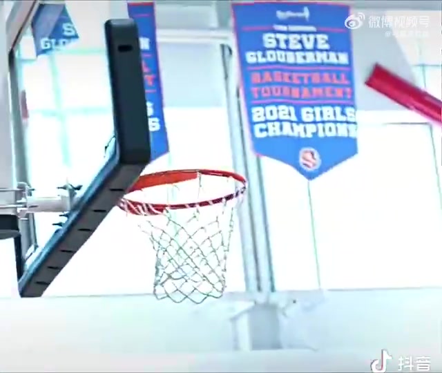 披着中锋外衣的后卫恩比德算不算是中锋里技能包最为丰富的