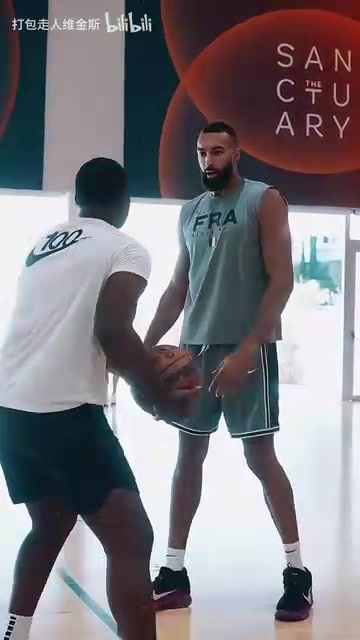 要转型成空间型中锋了戈贝尔苦练中投挡拆后三分