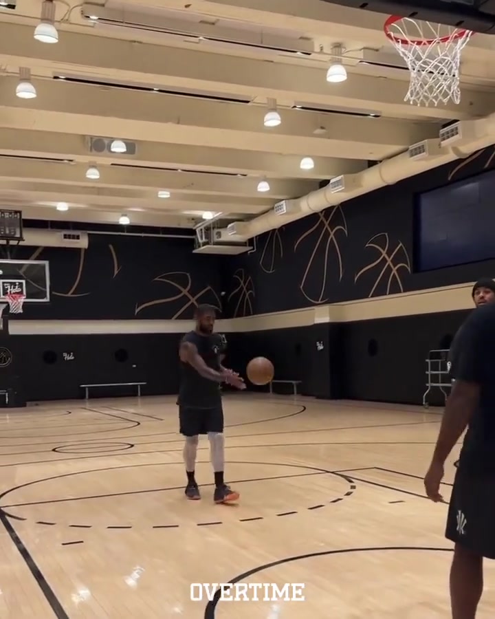 下赛季三状元合体欧文已经开始简单投篮训练 复出在即