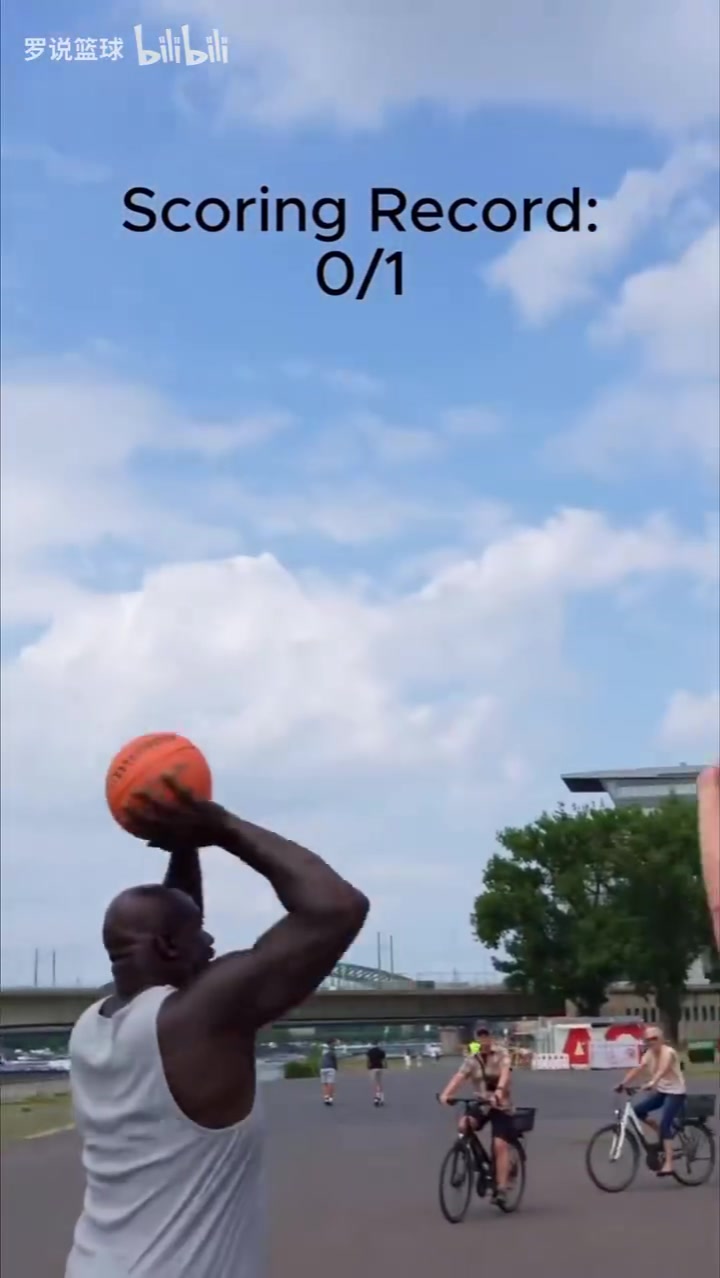 是真没篮子啊奥尼尔野球场连续17投0中筐快砸坏了