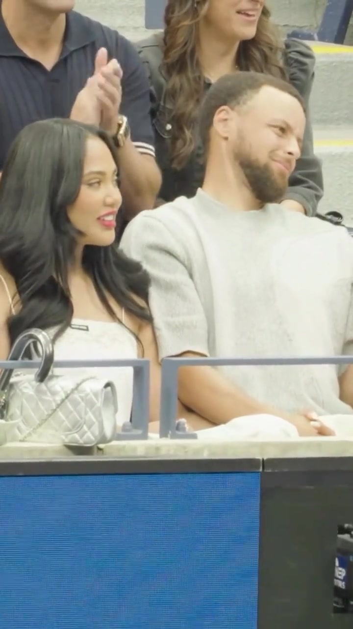 库里观战美网男单决赛