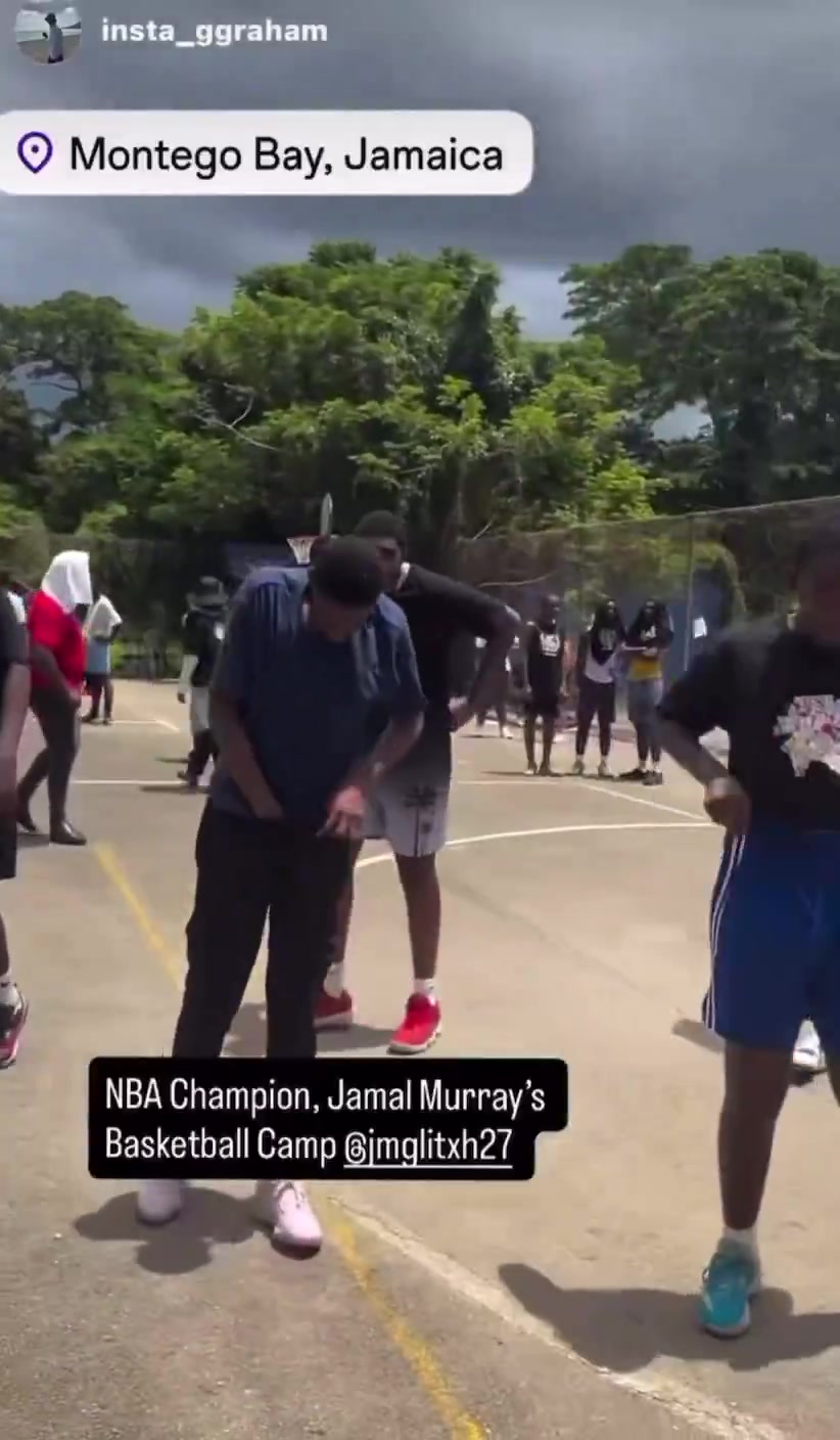 休赛期也不闲着穆雷在牙买加举办篮球训练营
