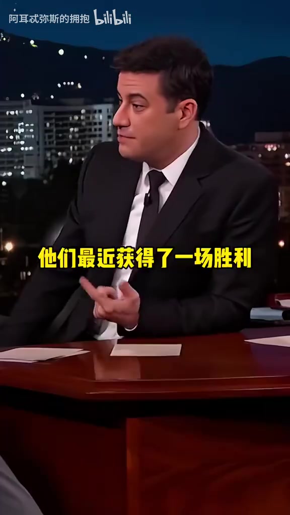 这个想要杀人的眼神当科比节目上看到尼克杨疯狂耍宝