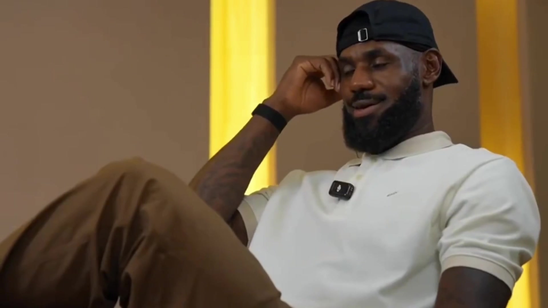 詹姆斯谁也无法预测自己22年后能拿多少冠军和MVP我只是一直潜心打磨球技