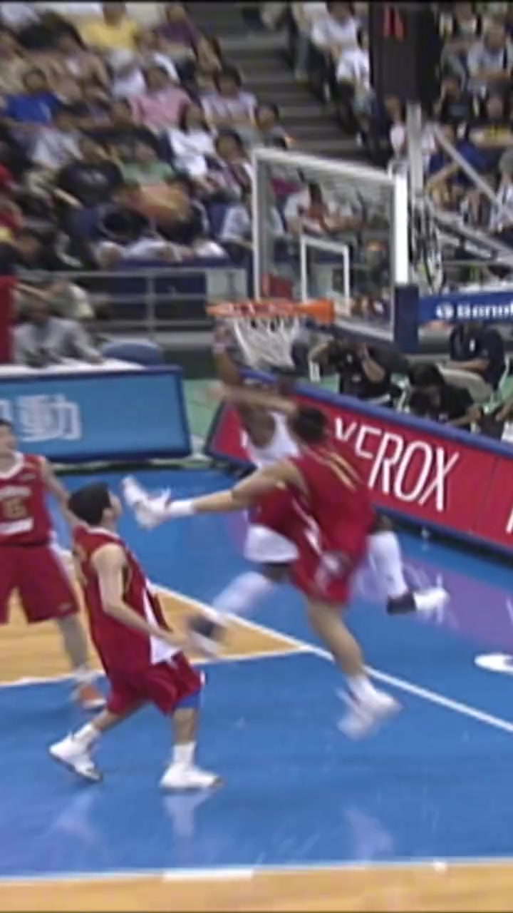 比弹跳没在怕的巅峰韦德想隔扣年轻时的阿联也没那么容易