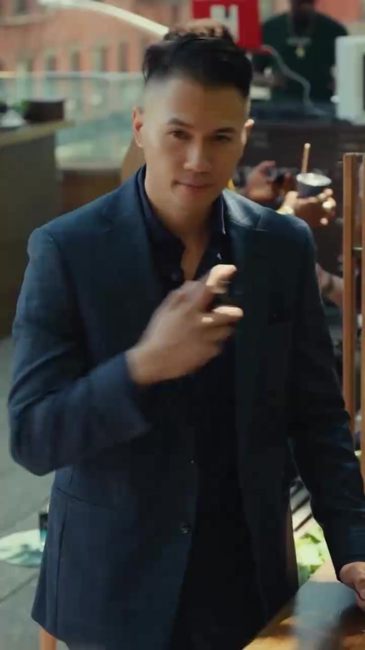 这气质真的绝了韦德最新的男士香水广告