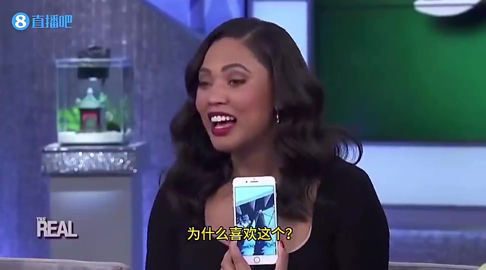 真的敢说库里妻子阿耶莎之前曾在节目里透露他很喜欢我的脚