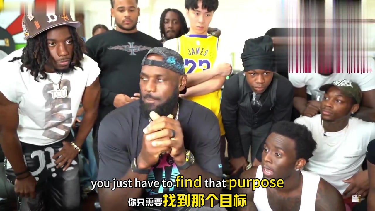 詹姆斯直播最后动情演讲别在乎黑子的言论做自己爱自己