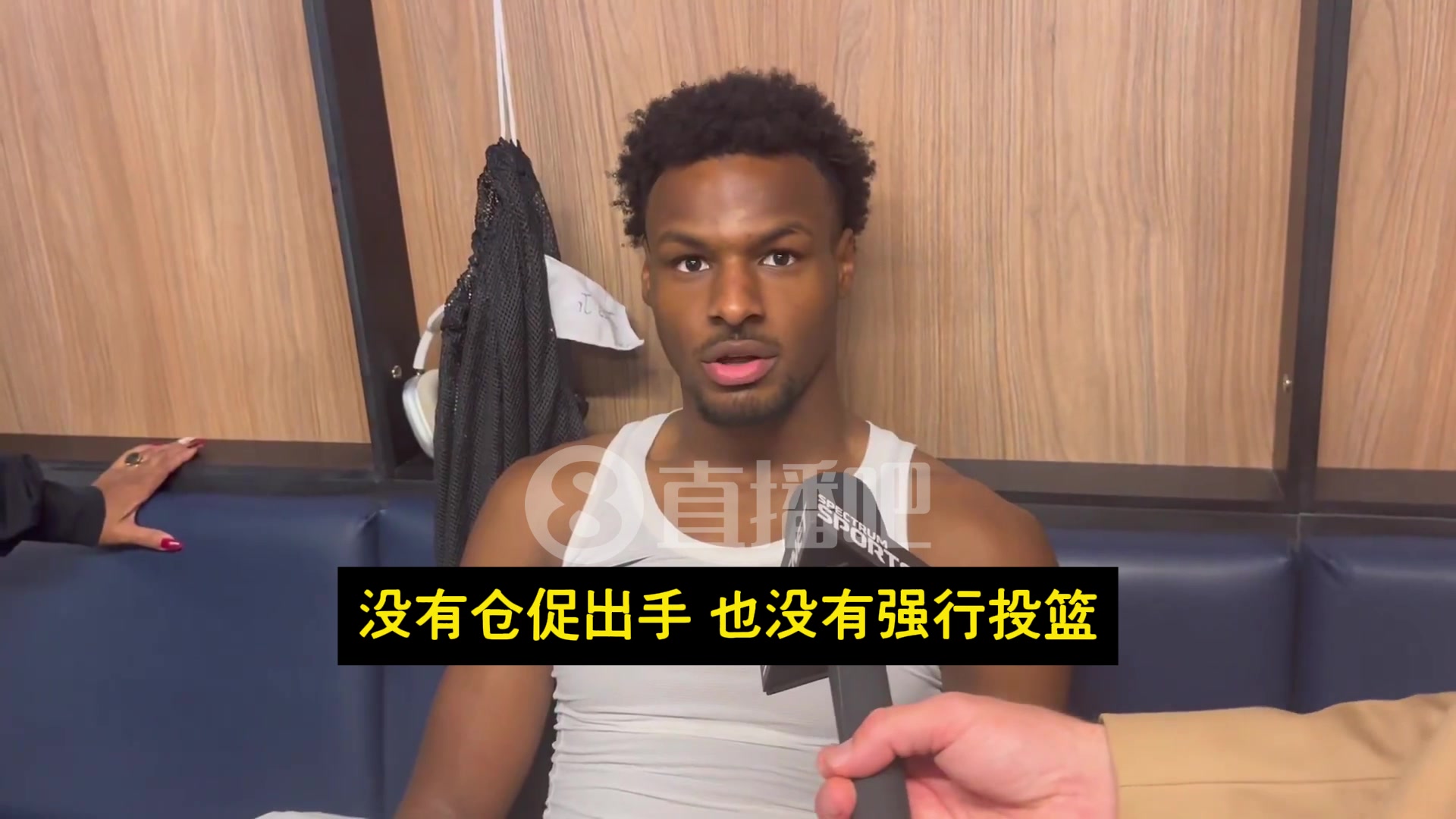 布朗尼谈12中1我认为我的出手选择挺不错投得很正只是短了