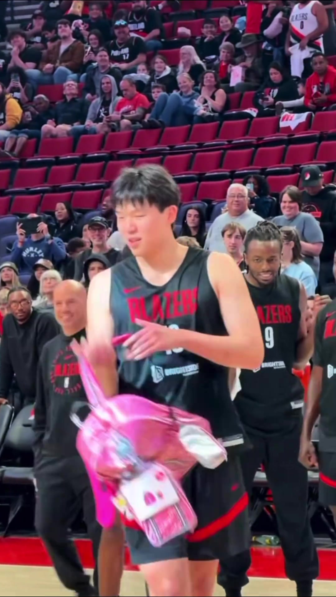 杨瀚森自发训练赛花絮片段配文Nice