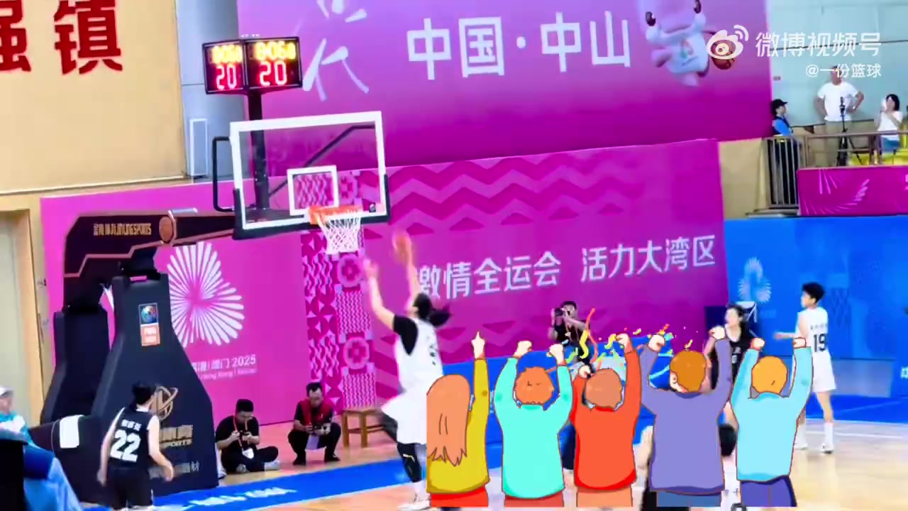 创造中国女篮历史另一视角回看张子宇昨日扣篮相当令人振奋