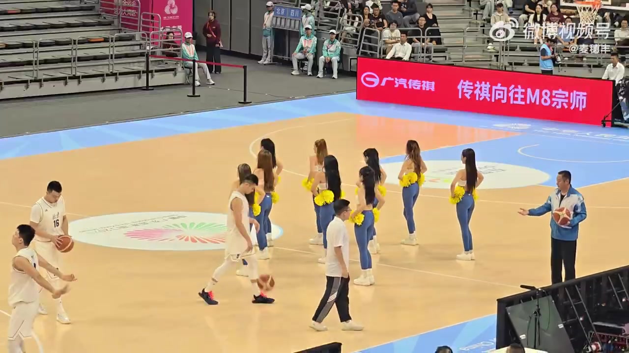 全运男篮啦啦队的表演似乎比比赛还好看