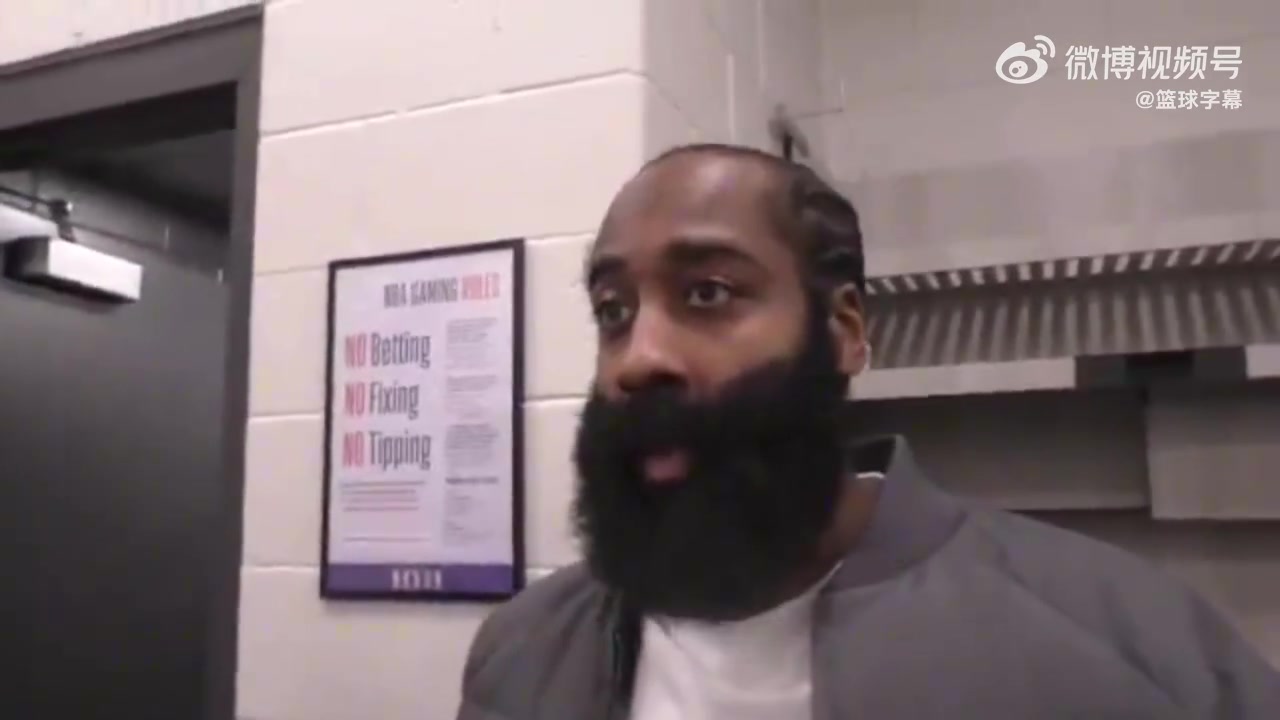 登哥都想不通啊哈登采访直言格莱姆斯就是冲着我的手肘来的