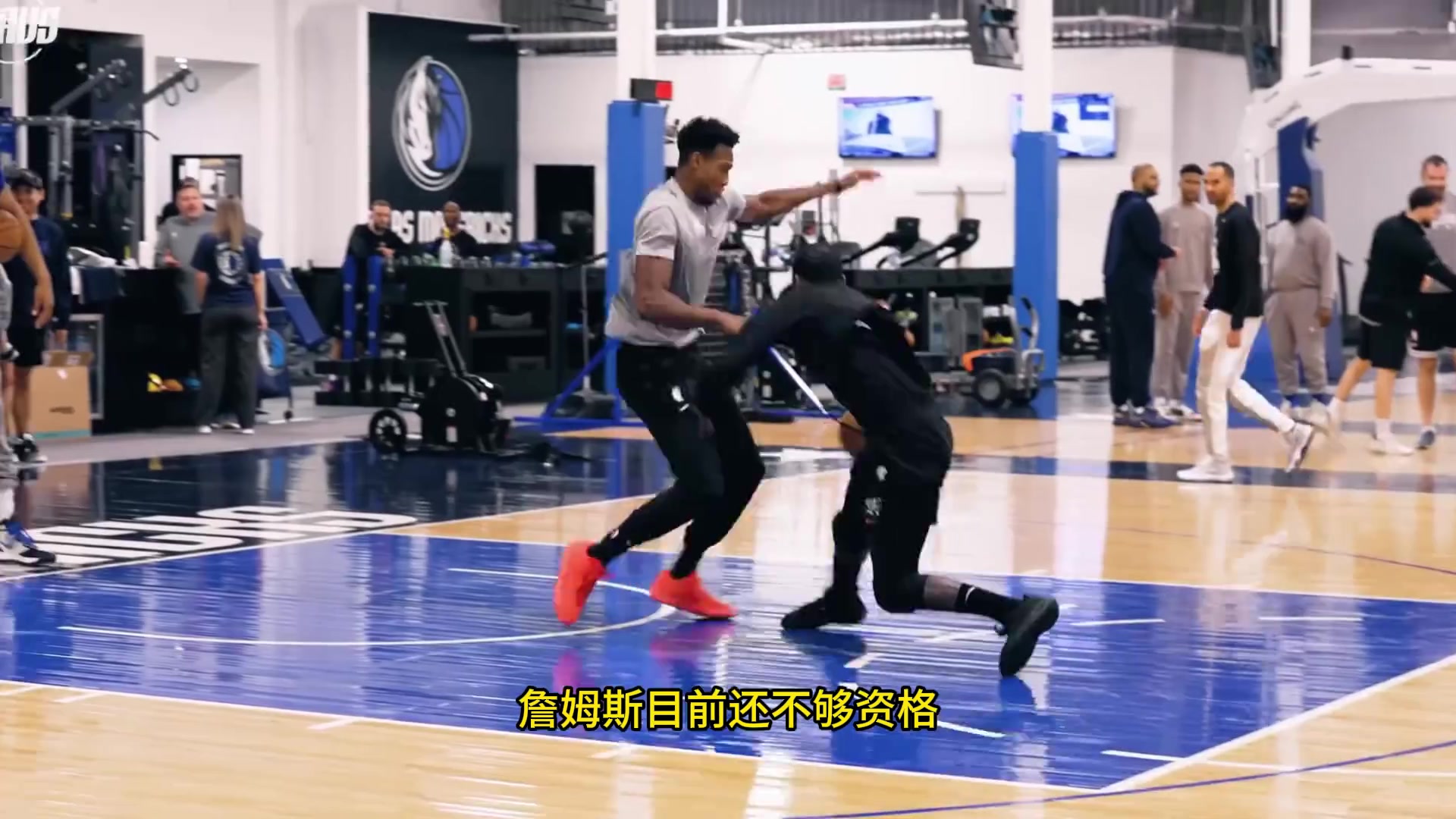 欧文NBA现役一对一能击败我的不超过3个人詹姆斯还不够资格