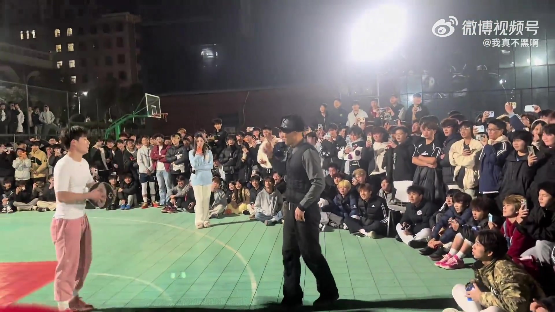 这个是真牛逼啊50岁大爷这球技单挑能打败多少吧友