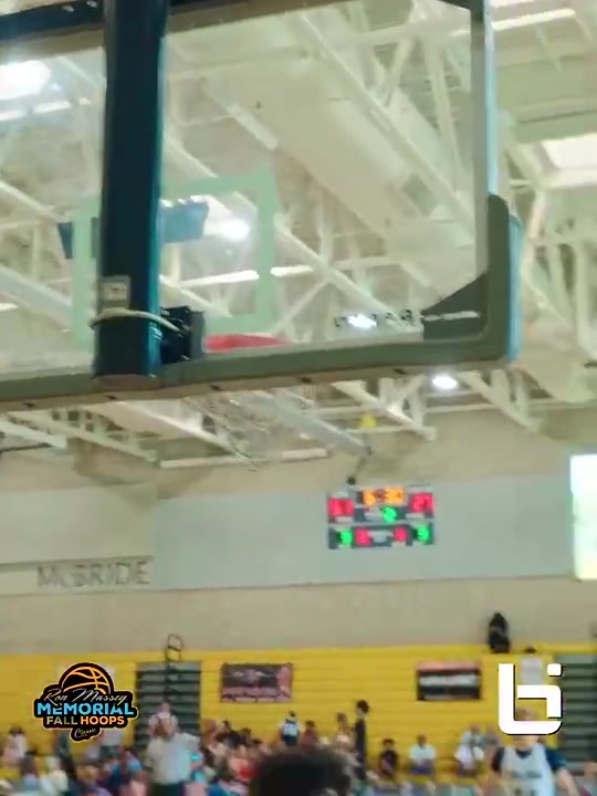 乃父之风克里斯保罗儿子穿2号球衣16岁1米85已超父亲