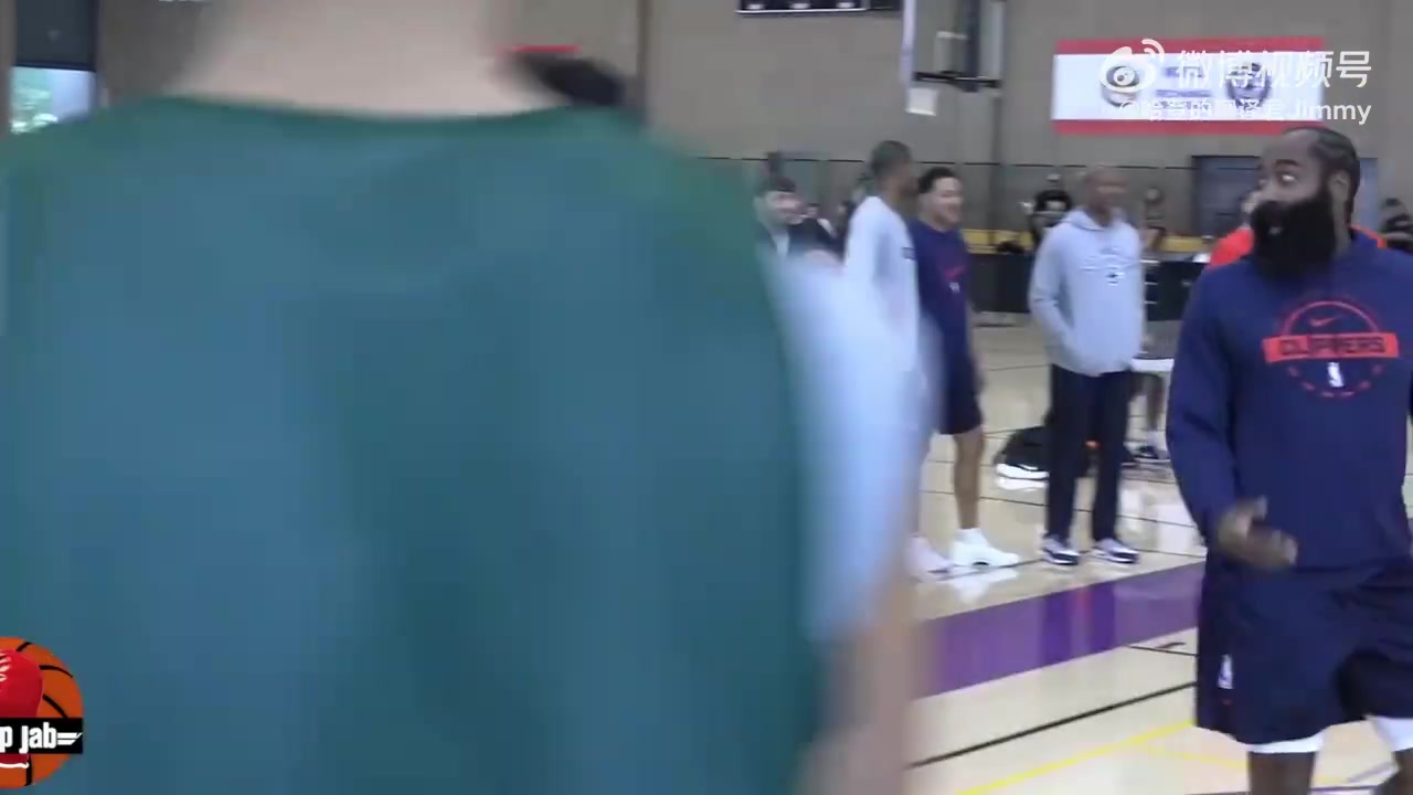 泰伦卢保罗队内训练完整版视频保罗觉得快船训练有问题并通过哈登转达给卢指导