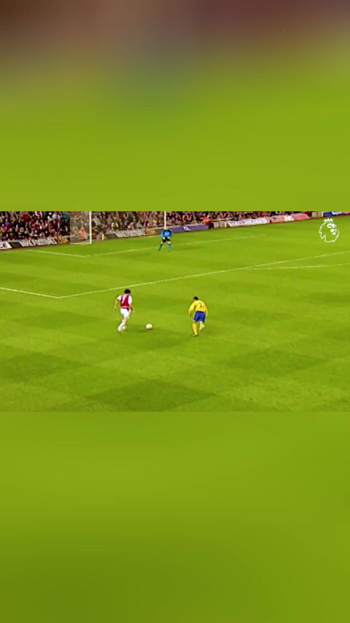 技术高超巧妙皮雷哥踢的不是球是想象力