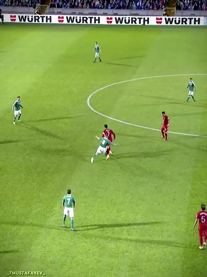 你说你惹他干嘛名场面面对挑衅C罗选择用进球来回应