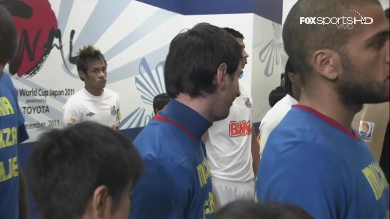 梅西这一战打服19岁的内马尔11年世俱杯梅西2球助巴萨夺冠