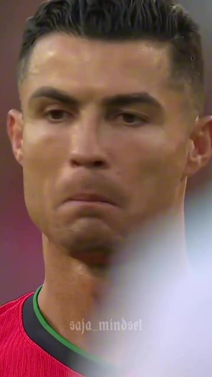 永不言弃C罗主罚任意球前的自我鼓励