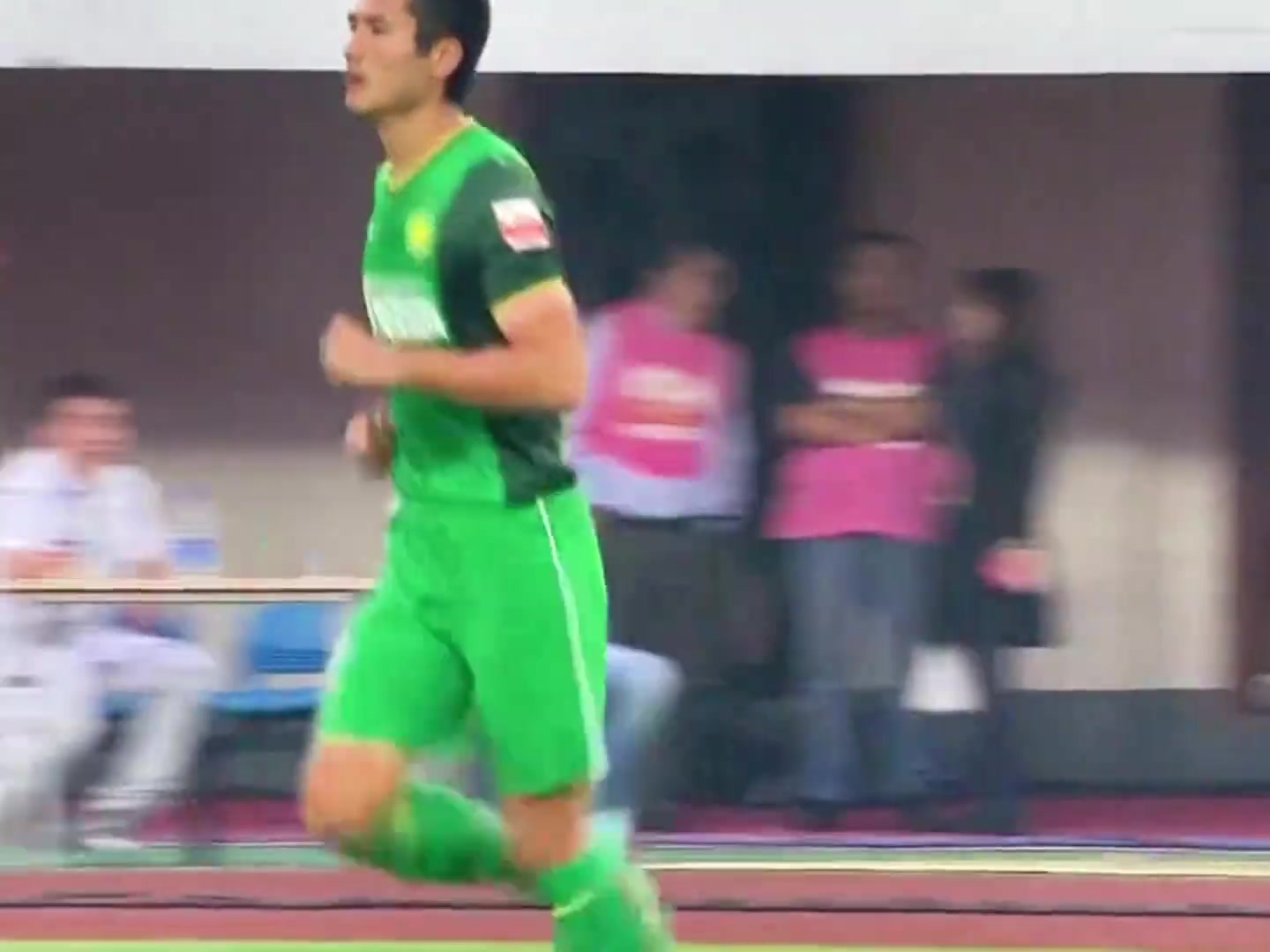 征服天体来看当年邵佳一秀邵氏弧线绝杀风头正劲的广州恒大