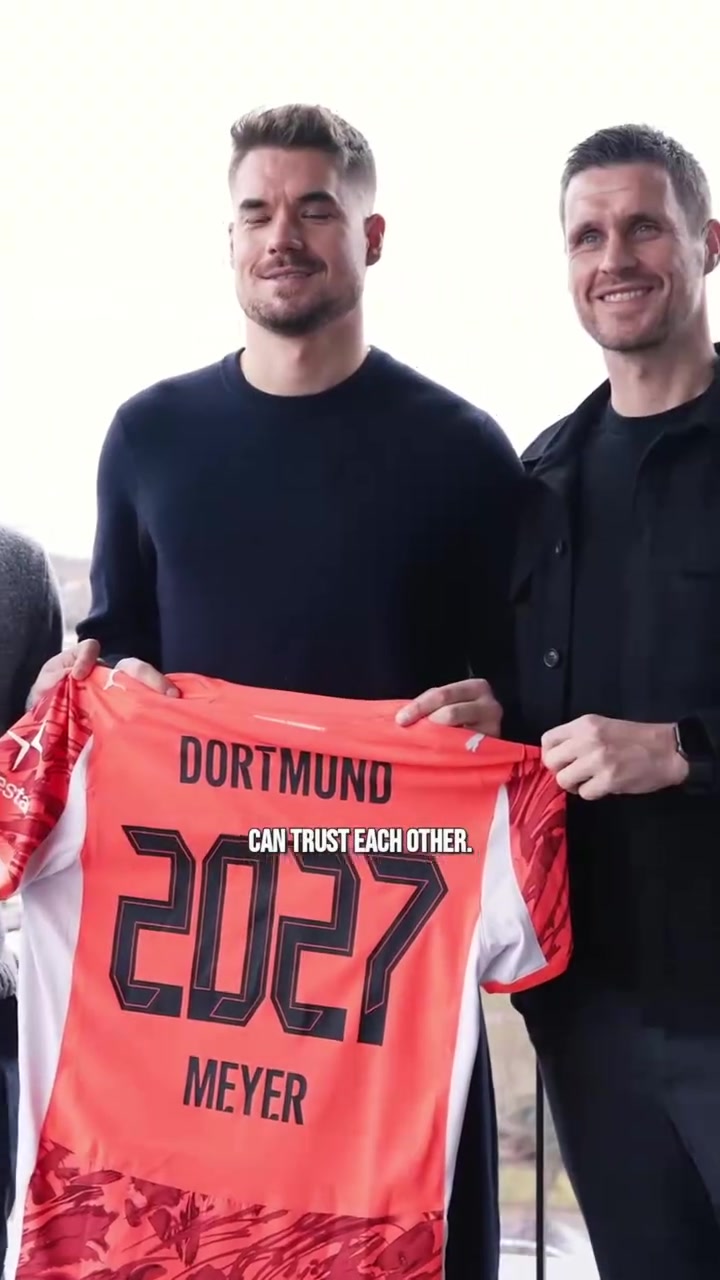 救火门将迈尔与多特蒙德俱乐部续约至2027年