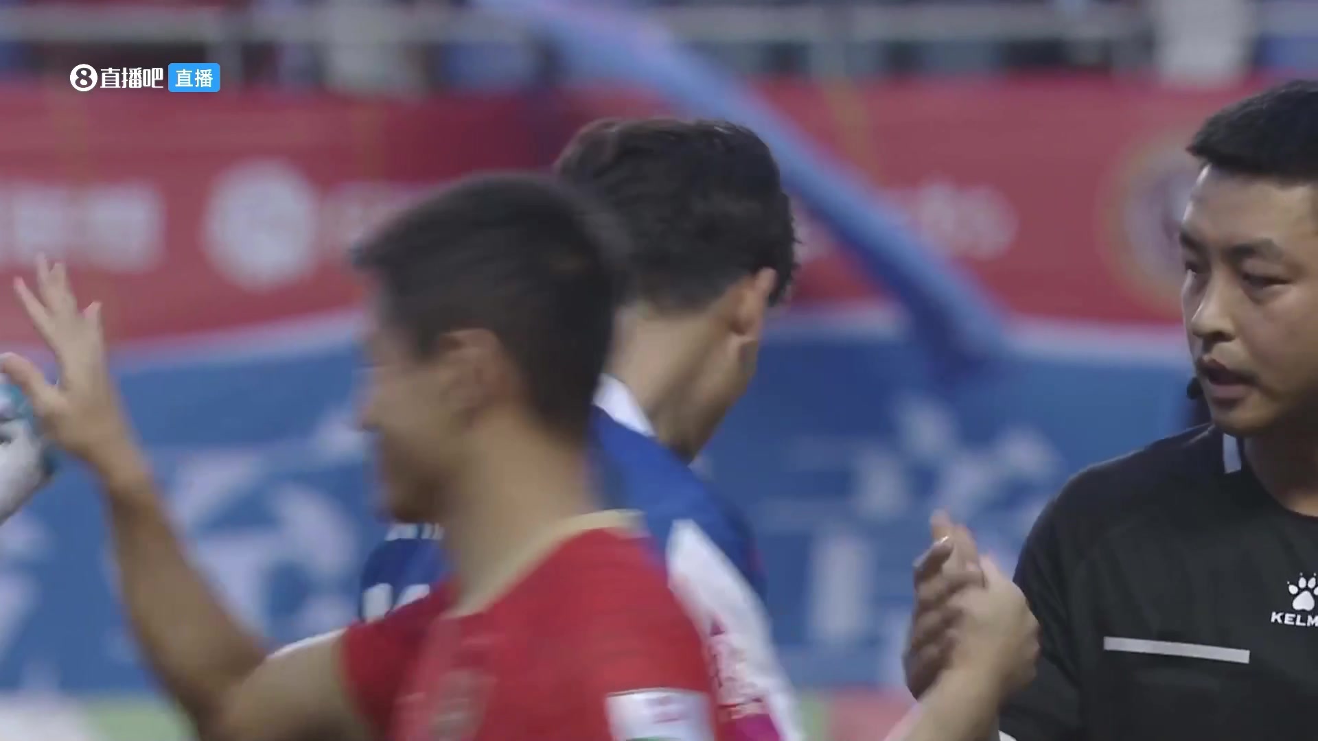 上海嘉定三名球迷跨越千里赴石家庄这才是足球最原始的热爱